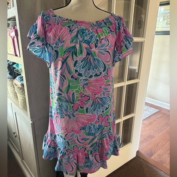 LILLY PULITZER Pink Gecko Green Tiger Sunrise ruffled off shoulder Dress size XS - Picture 1 of 4